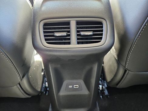 Used 2022 Buick Envision Preferred image 11