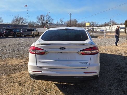 Used 2019 Ford Fusion Titanium FWD image 5