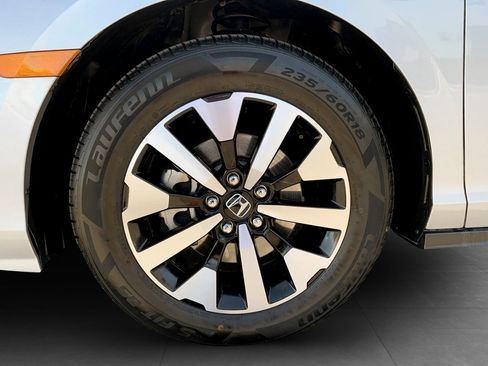 Used 2025 Honda Odyssey EX-L image 11
