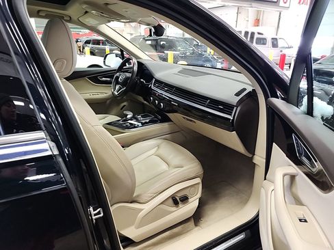 Used 2017 Audi Q7 3.0T Premium Plus image 9