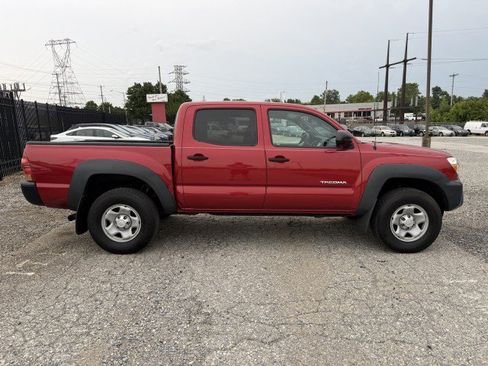 Used 2014 Toyota Tacoma PreRunner w/ Convenience Package RWD image 4