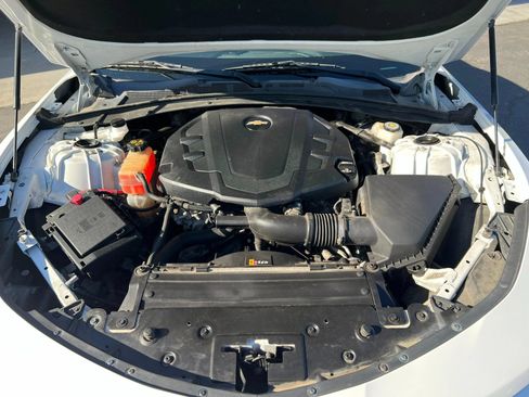 Used 2018 Chevrolet Camaro LT RWD image 18