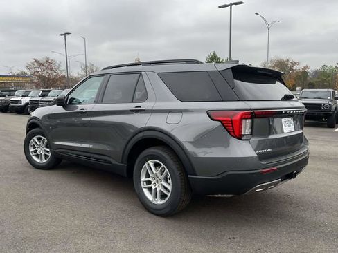 New 2026 Ford Explorer Active image 5