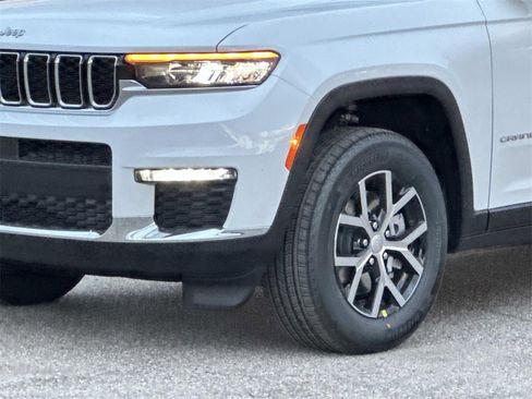New 2025 Jeep Grand Cherokee L Limited image 7