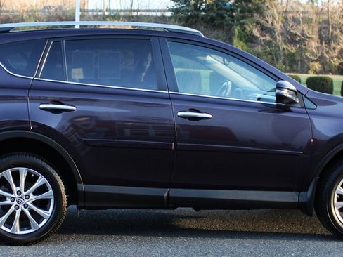 Used 2017 Toyota RAV4 Limited image 5