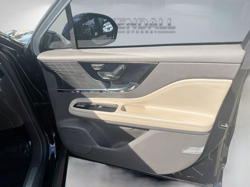 Used 2022 Lincoln Corsair FWD image 31