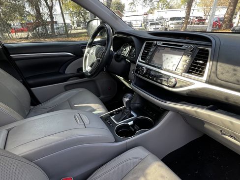 Used 2019 Toyota Highlander Limited Platinum image 48