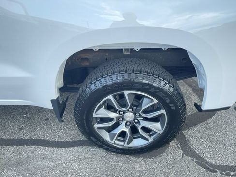 Certified 2023 Chevrolet Silverado 1500 LT AWD/4WD image 31