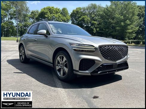 Used 2022 Genesis GV70 3.5T Sport w/ Sport Advanced Package AWD/4WD image 3