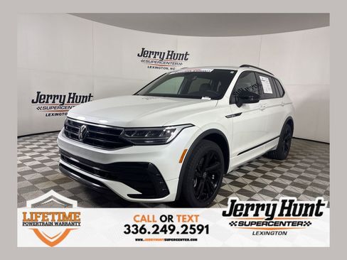 Used 2023 Volkswagen Tiguan SE R-Line FWD image 1