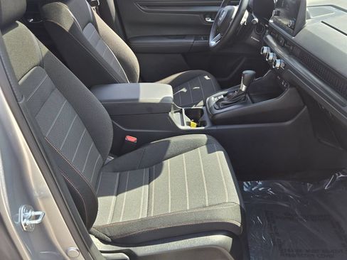 Used 2025 Honda CR-V Sport image 18