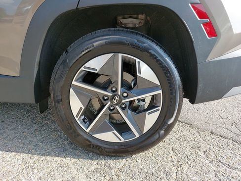 Certified 2025 Hyundai Tucson SEL AWD/4WD image 35