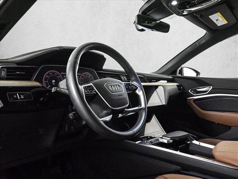 Certified 2024 Audi Q8 e-tron Premium Plus image 10