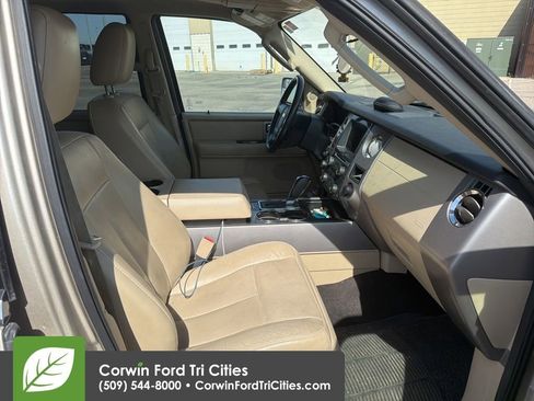 Used 2017 Ford Expedition EL Limited AWD/4WD image 4