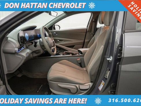 Used 2024 Hyundai Elantra SEL image 5