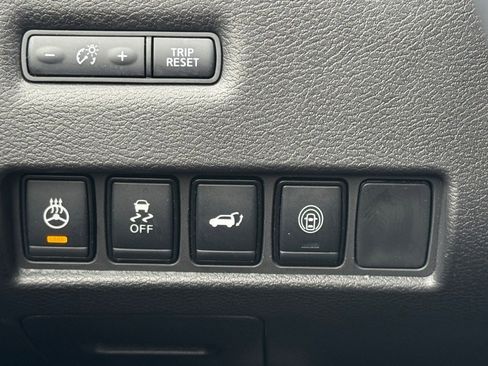 Certified 2024 Nissan Murano Platinum w/ Cargo Package image 18