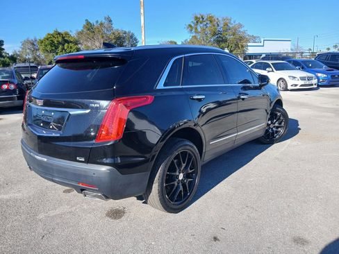 Used 2017 Cadillac XT5 Luxury w/ Driver Awareness Package FWD image 4