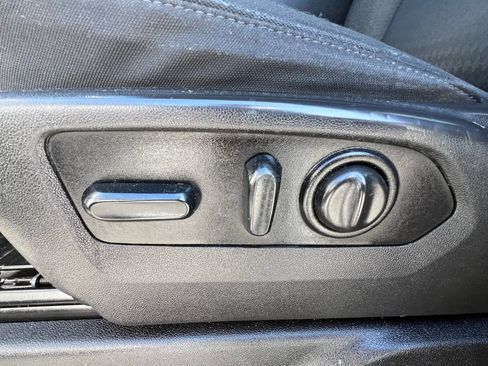 Used 2022 Chevrolet Silverado 3500 LT w/ Convenience Package image 20