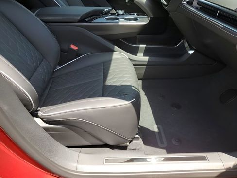 New 2026 Cadillac Lyriq V image 15