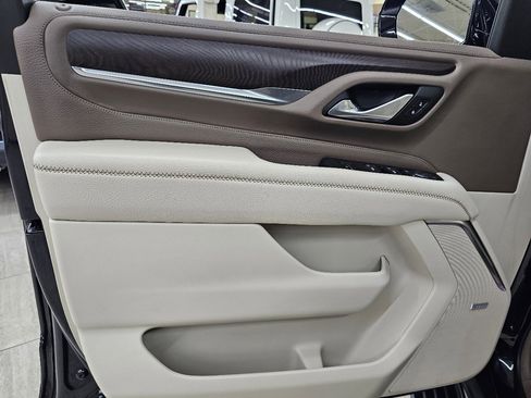 Used 2022 GMC Yukon Denali image 40