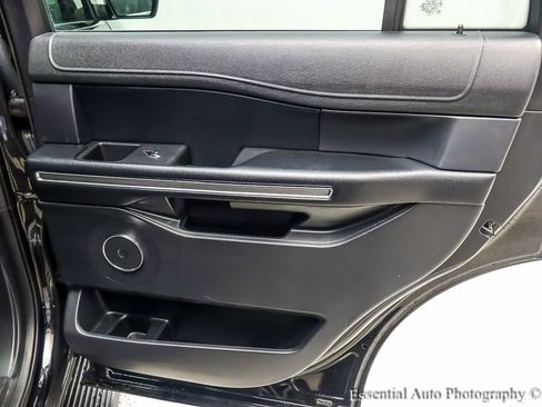Used 2021 Ford Expedition XLT image 26