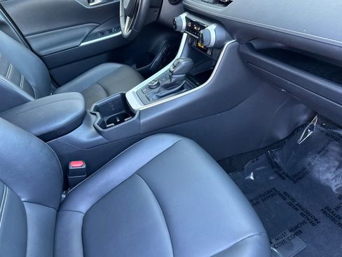 Certified 2022 Toyota RAV4 XLE Premium AWD/4WD image 16