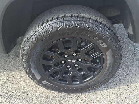 Certified 2024 Chevrolet Colorado Trail Boss w/ Advanced Trailering Package image 20