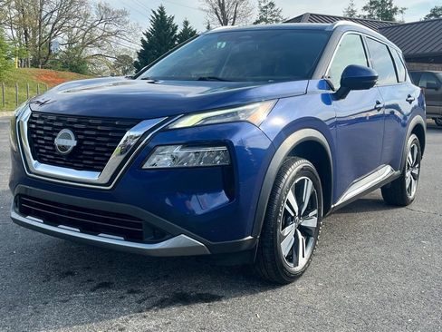 Used 2023 Nissan Rogue SL image 3