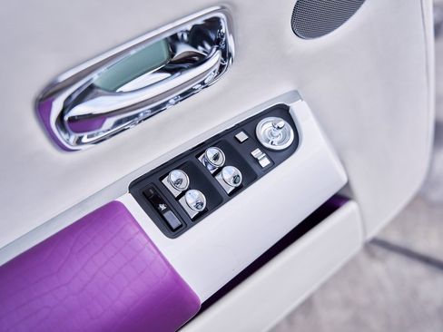 Used 2008 Rolls-Royce Phantom Drophead Coupe image 40