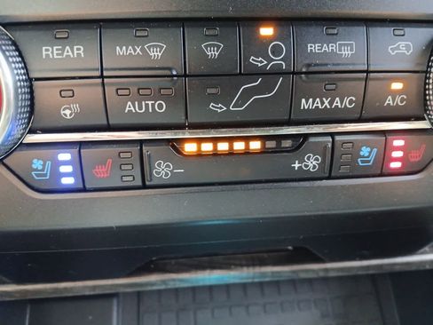 Used 2020 Ford Expedition Max Limited AWD/4WD image 31