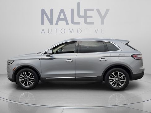 Used 2023 Lincoln Nautilus FWD w/ Premium Package image 2