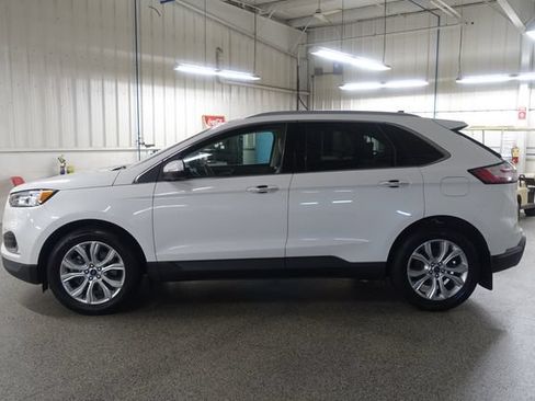 Used 2020 Ford Edge Titanium AWD/4WD image 4
