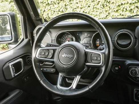 Used 2021 Jeep Wrangler Unlimited Rubicon 4xe w/ Cold Weather Group AWD/4WD image 14