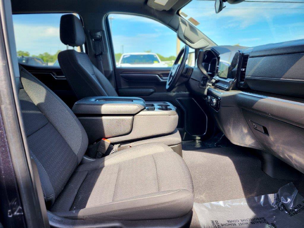 Used 2023 Chevrolet Silverado 1500 RST AWD/4WD image 9
