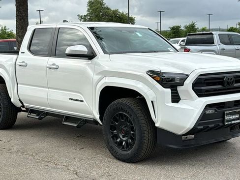 New 2026 Toyota Tacoma SR5 AWD/4WD image 3