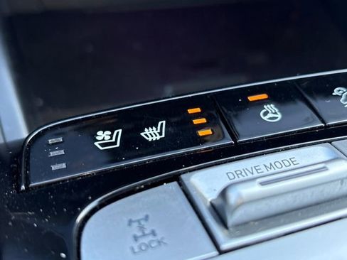 Used 2023 Hyundai Tucson Limited image 17