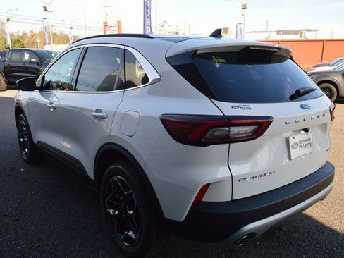 New 2026 Ford Escape Platinum w/ Premium Technology Package AWD/4WD image 5