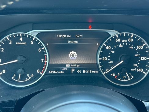 Used 2025 Nissan Pathfinder SV AWD/4WD image 26
