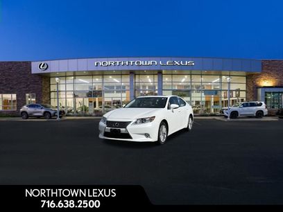 Used 2013 Lexus ES 350 w/ Luxury Pkg
