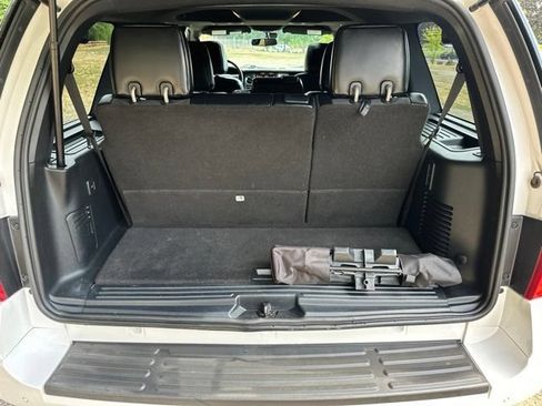 Used 2017 Ford Expedition Platinum AWD/4WD image 21