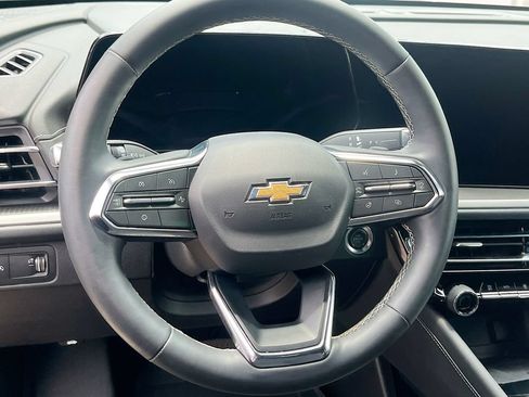Used 2026 Chevrolet Traverse LT w/ Driver Confidence Package FWD image 11