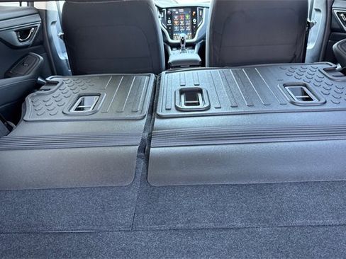 Used 2025 Subaru Outback Premium image 12