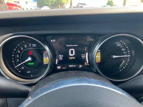 Used 2023 Jeep Wrangler Unlimited Sahara w/ Cold Weather Group AWD/4WD image 12