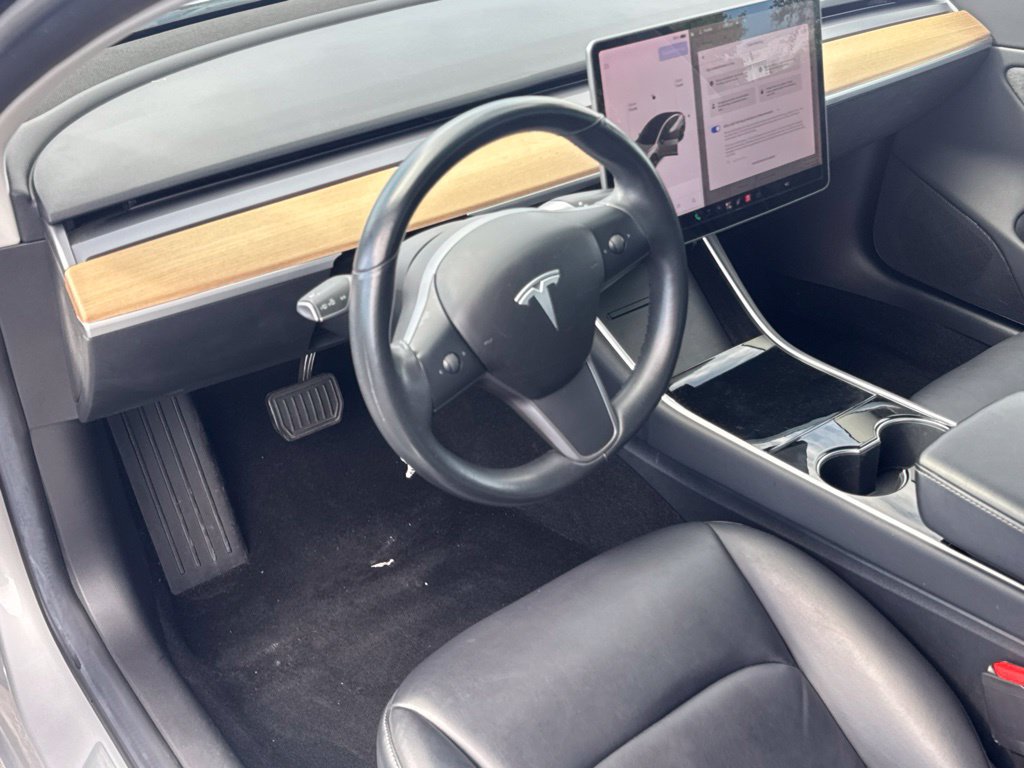 Used 2018 Tesla Model 3 Long Range RWD image 10