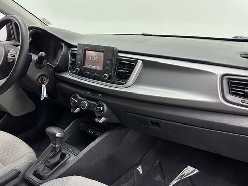Used 2018 Kia Rio S image 31
