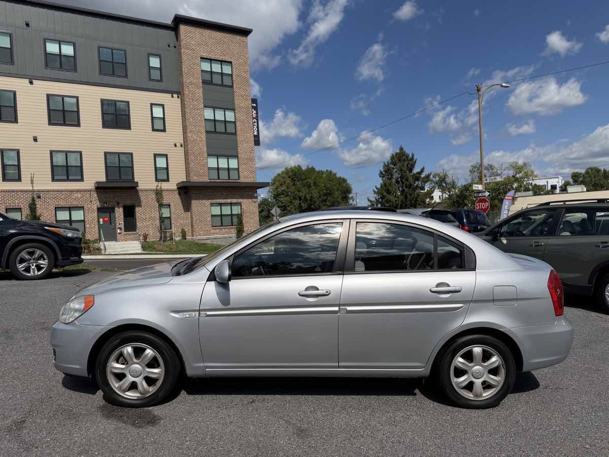 Used 2007 Hyundai Accent GLS FWD image 4