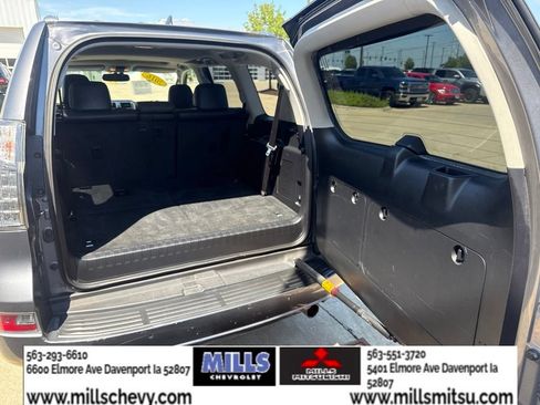 Used 2016 Lexus GX 460 w/ Premium Package AWD/4WD image 22