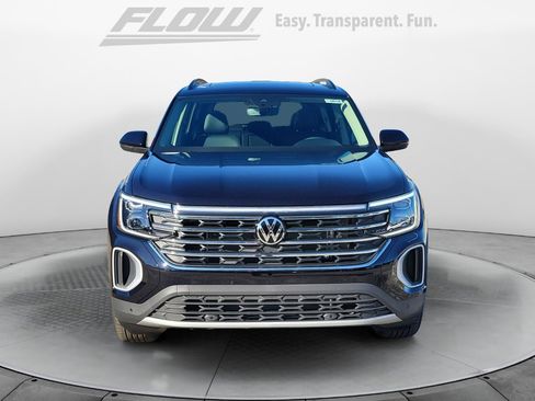 New 2026 Volkswagen Atlas SE image 2
