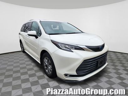Used 2021 Toyota Sienna XLE w/ XLE Plus Package