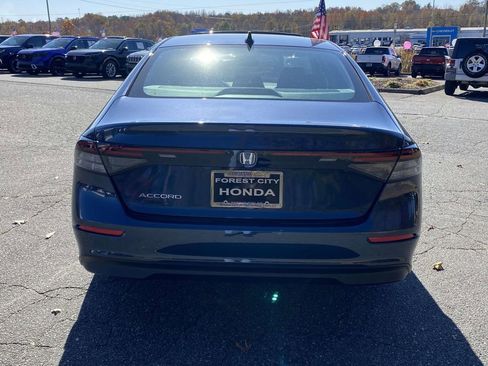New 2025 Honda Accord SE image 4